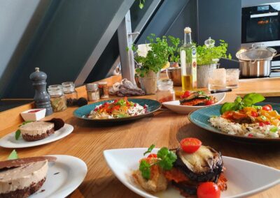 Kochkurse bei Mel, Essen auf dem Tisch